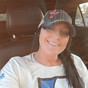 Meet your Posher, Tonya